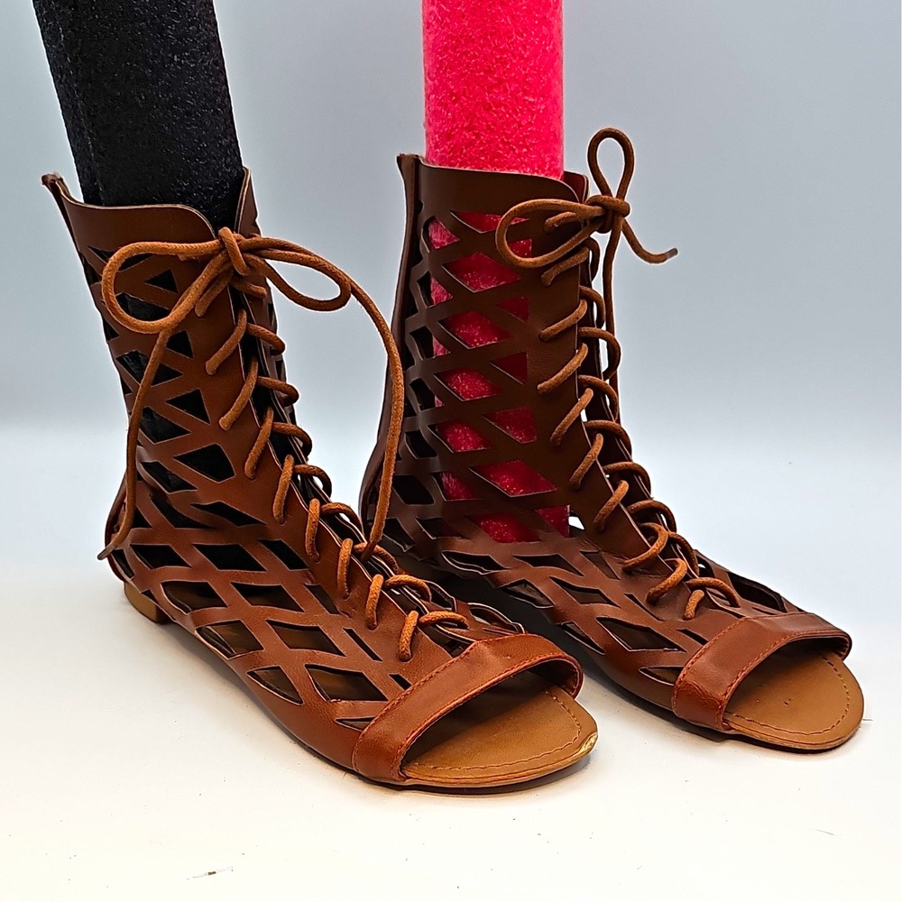 Qupid Womens Brown Faux Leather Gladiator Lace-Up Sandals Back Zip 7.5